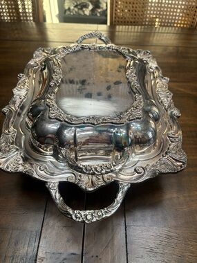 Vintage Sheridan silver on copper ornate footed serving buffet tray with lid